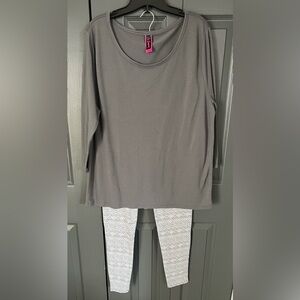 B4- 58- La Senza Lounge Set